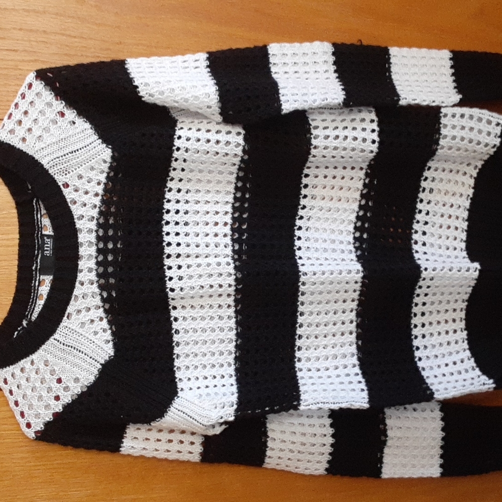 2/$12 NWOT Open knit sweater, size m
